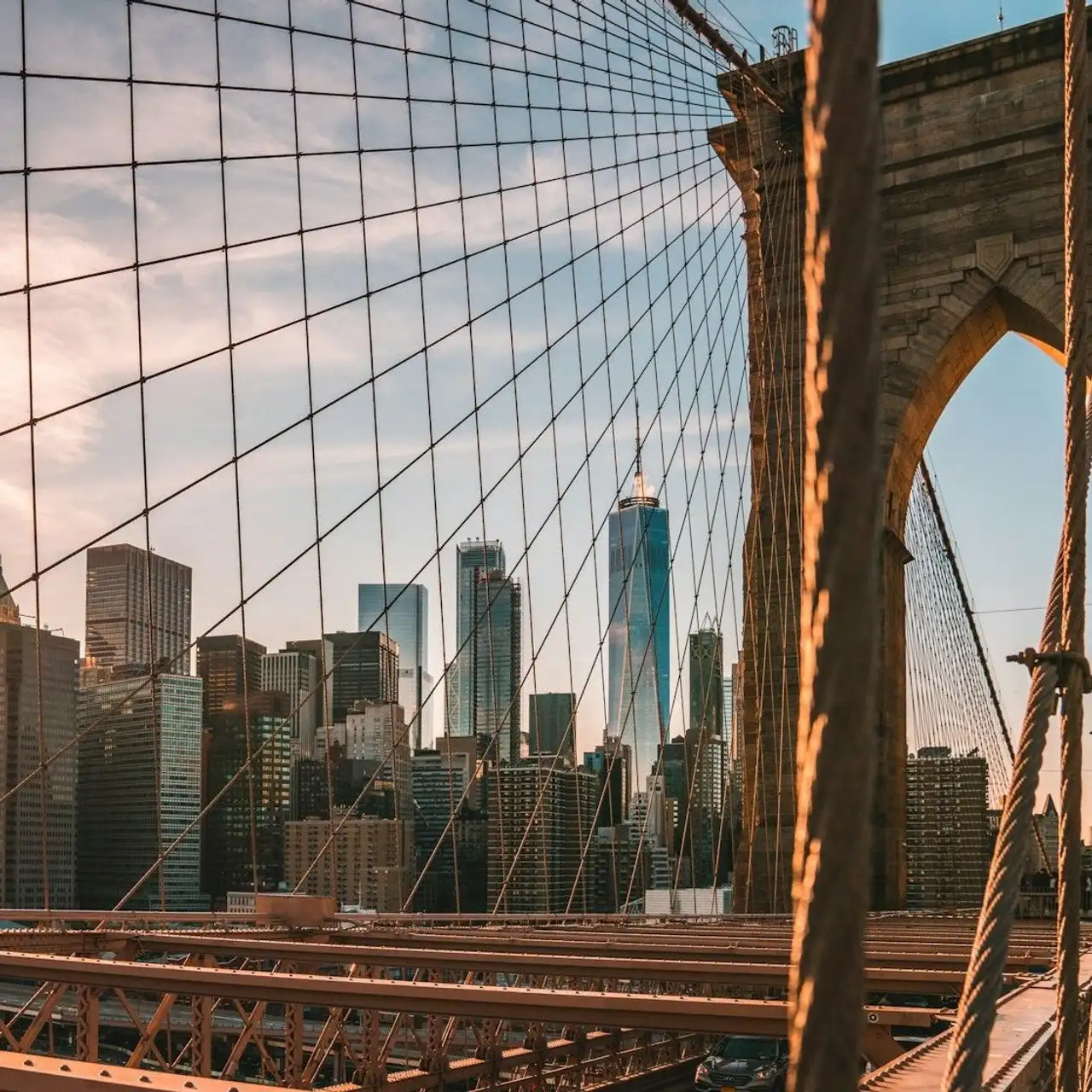 Point de vue depuis le pont de Brooklyn à New-York dans l'est américain