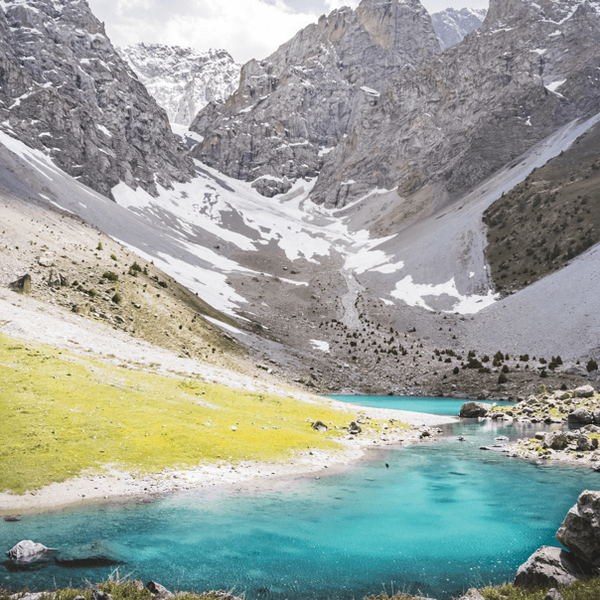 tadjikistan-panorama-montagne-pic-rocheux