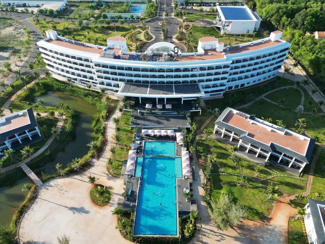 pexels-anaussieinvietnam-31768453.jpg