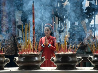 Quelles sont les religions au Vietnam ? Guide complet pour comprendre les croyances et pratiques locales