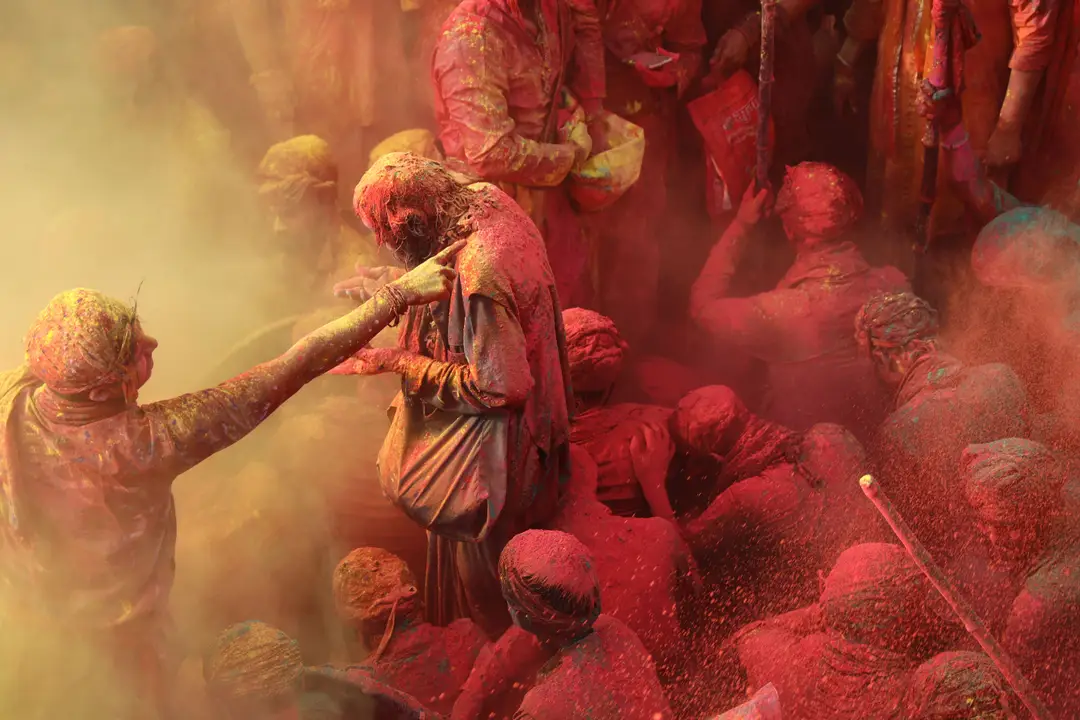Holi, la célèbre fête des couleurs célébrée à travers toute l'Inde