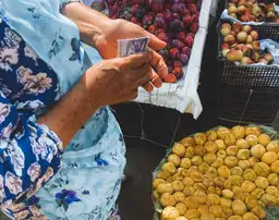 Budget voyage Ouzbékistan : dépenses, monnaie locale et marché traditionnel