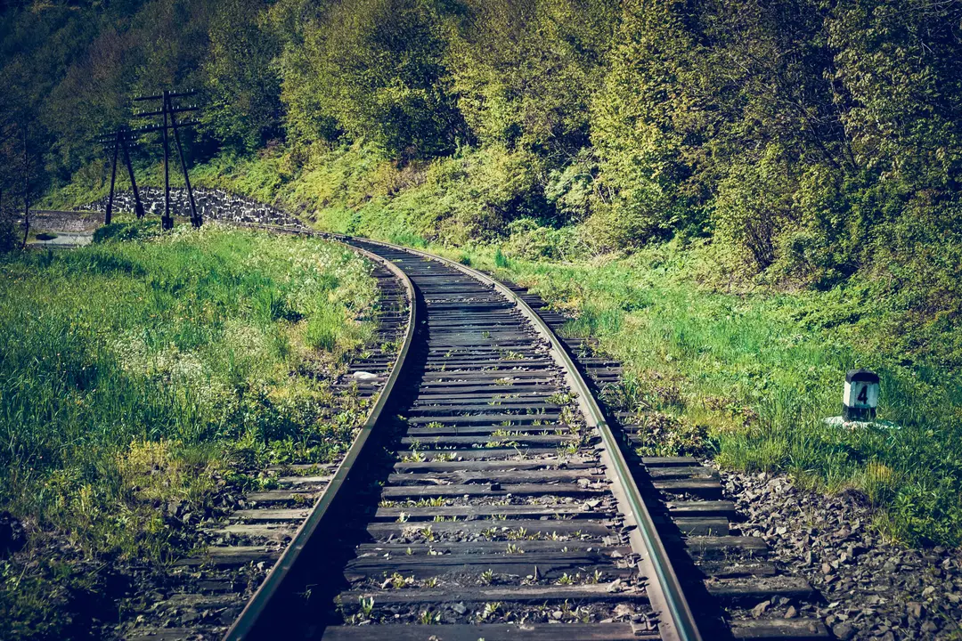 rail-goods-path-in-the-mountains-2025-01-10-02-14-48-utc.jpg