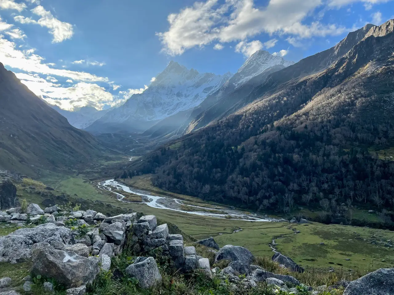 Paysage de montagne en Inde du nord 