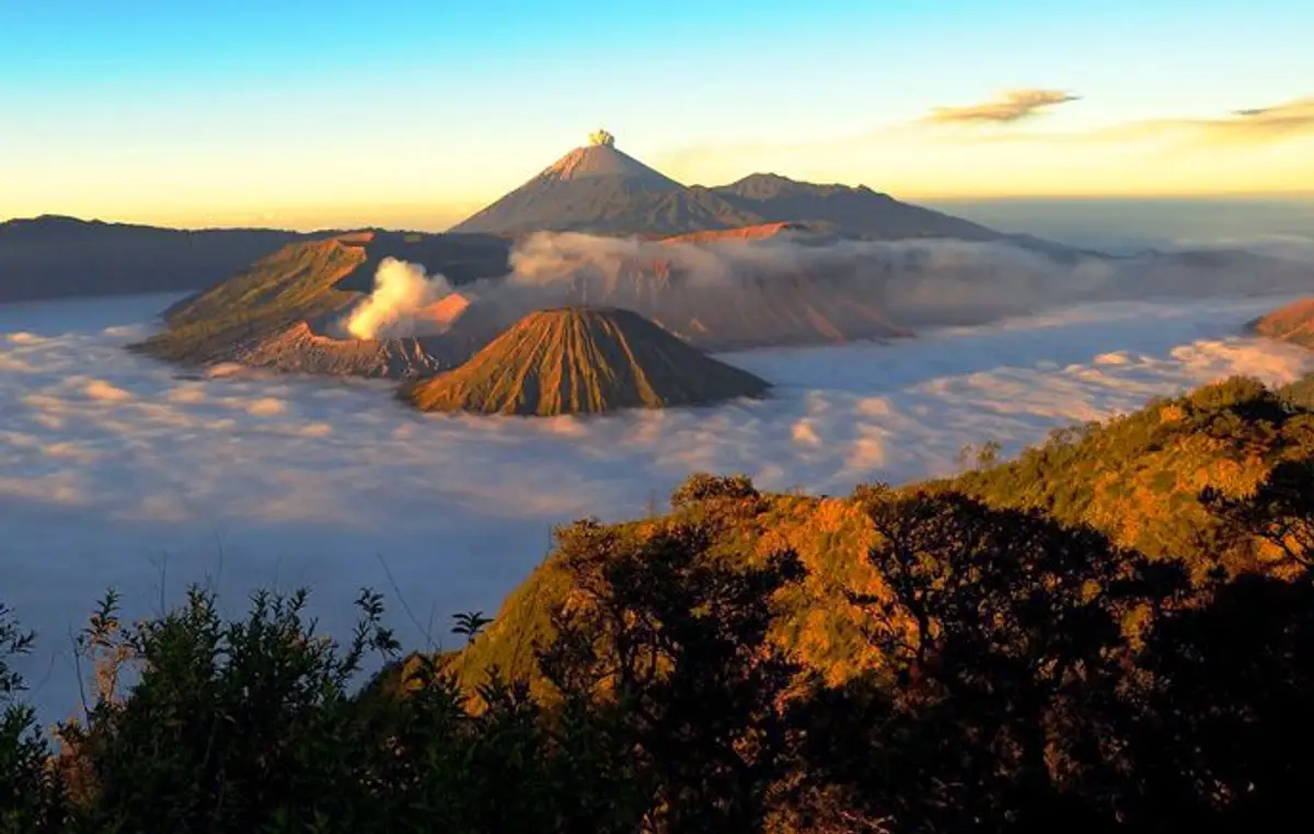 sonnenaufgang auf dem vulkan bromo