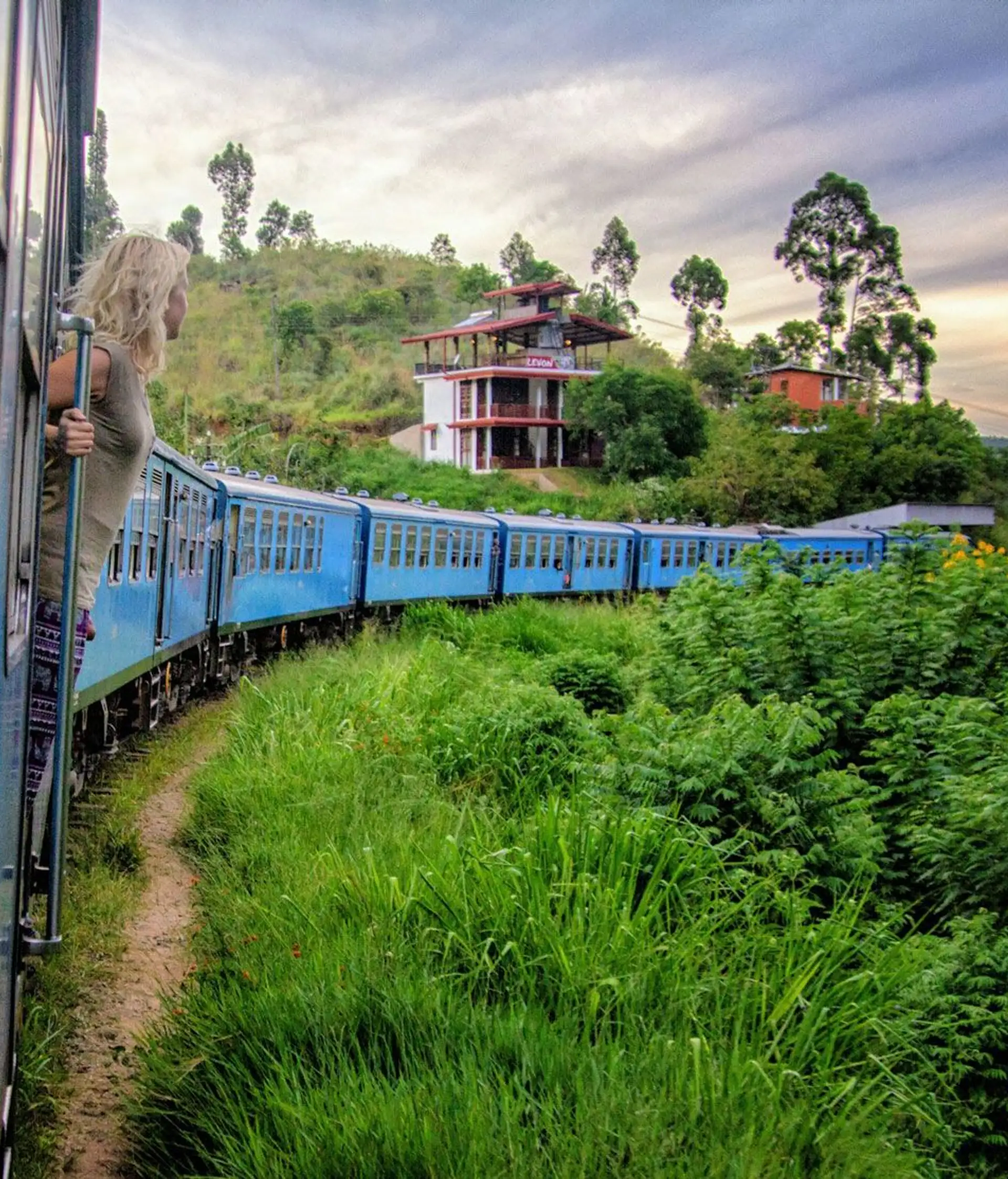 Sri Lanka Rundreise mit dem Zug durchs Hochland