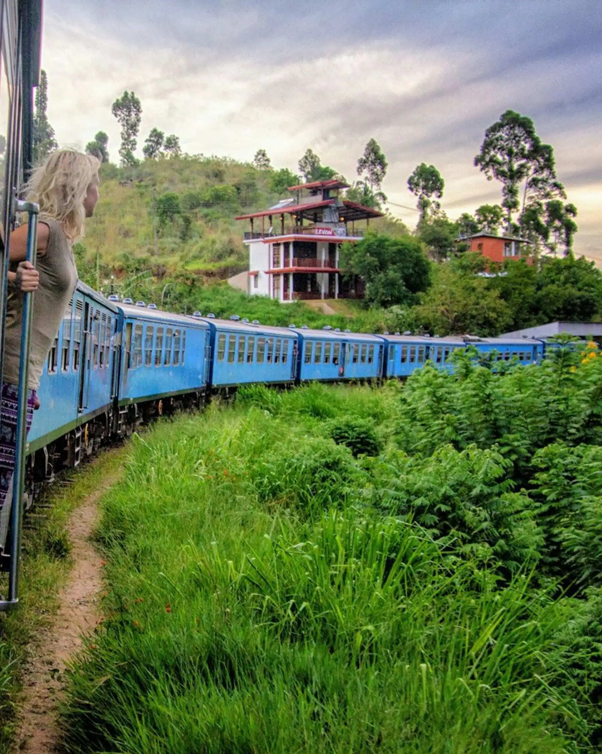 Sri Lanka Rundreise mit dem Zug durchs Hochland