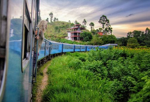 Sri Lanka Rundreise mit dem Zug durchs Hochland