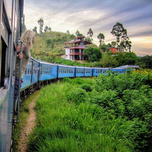 Sri Lanka Rundreise mit dem Zug durchs Hochland