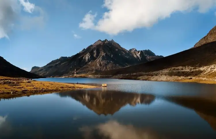 tribus-arunachal-brahmapoutre