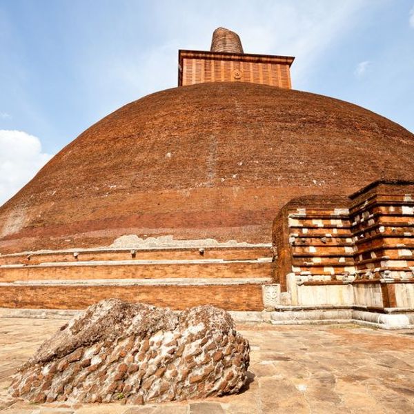 discover-the-charms-of-sri-lanka