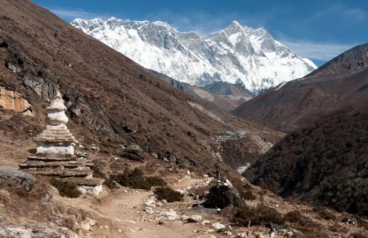 the-high-passes-of-the-everest