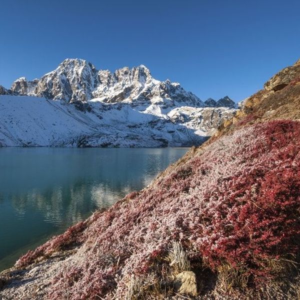 the-high-passes-of-the-everest