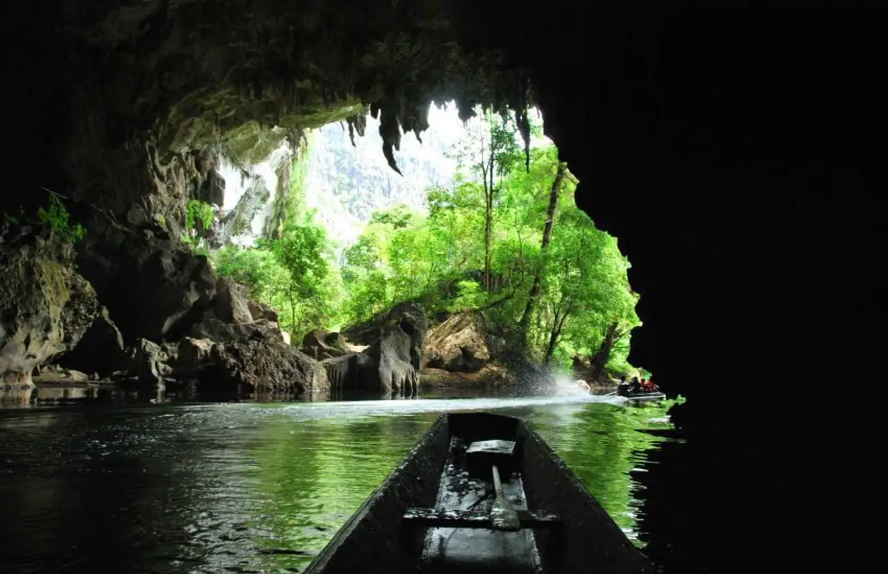 grand-tour-laos