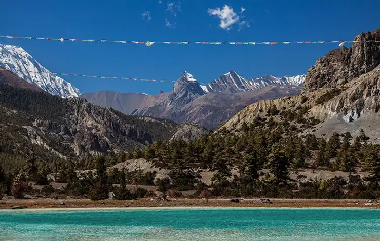 the-high-passes-of-the-everest