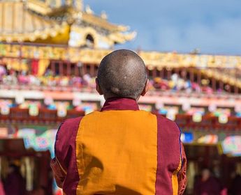 montagnes-monasteres-tibet-central