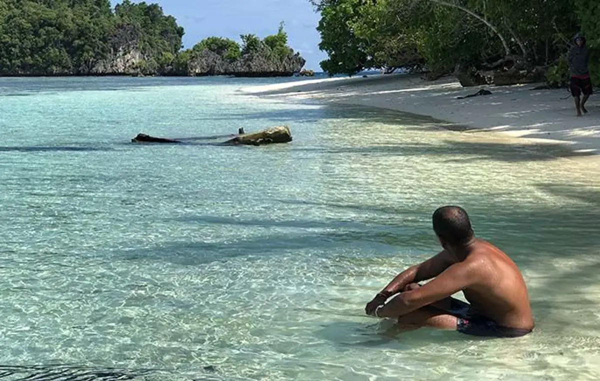 raja-ampat-archipelago-cruise