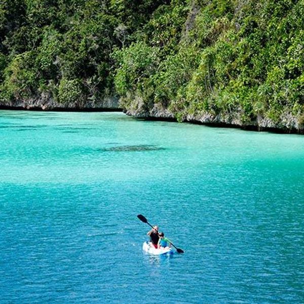 raja-ampat-archipelago-cruise