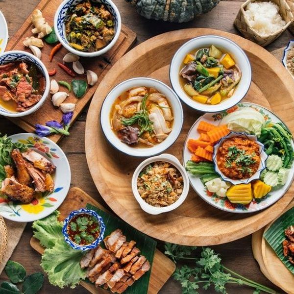 bangkok-femmes-girafes