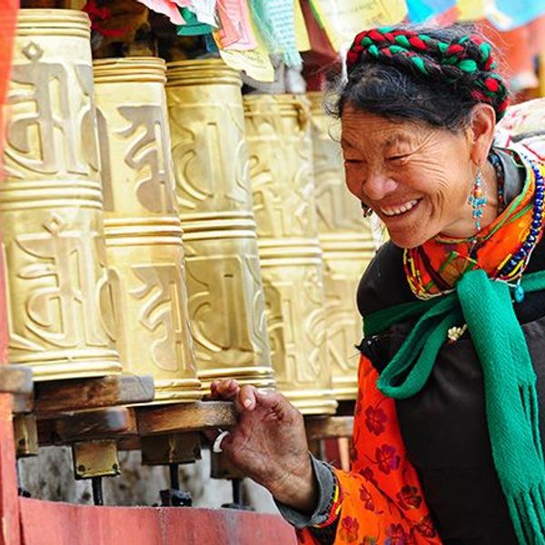 montagnes-monasteres-tibet-central