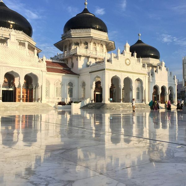 Vue sur la Mosquée Baiturrahman